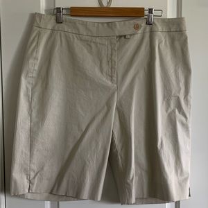 Jones New York Khaki Bermuda Shorts Size 16